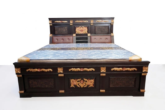 WOODEN CUSHION COT